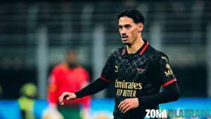 Pembicaraan seputar transfer pemain seringkali penuh kejutan, dan kabar mengenai Tijjani Reijnders yang hampir merapat ke Manchester City kini jadi topik hangat yang tidak boleh dilewatkan. Sebenarnya, situasi ini sudah berjalan cukup lama, namun hingga saat ini, kepastian transfernya masih menggantung dan hanya tinggal menunggu hitungan jam terakhir saja.

Dengan nama besar Manchester City yang sudah tak diragukan lagi, tentu saja kedatangan Reijnders akan membawa angin segar sekaligus ekspektasi tinggi. Terlebih, Man City memang dikenal sebagai klub yang kerap menghadirkan pemain muda berbakat ke skuadnya, sehingga penggemar pun sangat antusias menunggu keputusan final dalam transfer ini.

Proses Negosiasi yang Menggantung
Dalam beberapa pekan terakhir, negosiasi antara pihak Manchester City dan klub asal Reijnders berlangsung cukup intens. Bahkan, beberapa laporan menyebutkan bahwa kedua belah pihak telah mencapai kesepakatan prinsip. Namun, berbagai hal teknis masih harus diselesaikan sebelum kontrak resmi ditandatangani.

Selain itu, kabar yang beredar juga menyinggung soal penyesuaian gaji dan waktu kontrak yang menjadi titik pembahasan tersulit. Namun, dengan pendekatan yang matang dan komunikasi yang terus terjalin, hal tersebut diyakini bisa segera rampung. Jadi, bukan hal mustahil jika semua proses ini selesai tepat pada waktunya, yaitu menjelang penutupan bursa transfer.

Alasan Reijnders Jadi Incaran Man City
Tijjani Reijnders memang memiliki kualitas yang cukup mumpuni di lapangan. Bakatnya sebagai gelandang tengah membuatnya jadi magnet bagi klub-klub besar. Apalagi, di usia yang masih muda, potensi yang dimilikinya sangat menjanjikan. Ini jadi alasan kuat bagi Man City untuk memboyongnya ke Etihad Stadium.

Selain itu, gaya bermain Reijnders yang enerjik dan agresif sangat cocok dengan pola permainan yang diterapkan Man City. Tidak heran jika pelatih Pep Guardiola disebut-sebut sangat menginginkan kehadirannya. Bahkan, jika transfer ini terealisasi, kemungkinan besar Reijnders akan mendapatkan kesempatan yang cukup besar untuk menunjukkan taringnya di liga Inggris.

Harapan dan Tantangan di Liga Inggris
Pindah ke klub besar seperti Manchester City tentu membawa harapan besar, sekaligus tantangan yang tidak ringan. Beradaptasi dengan gaya hidup di Inggris, tekanan dari media, serta persaingan ketat dalam skuad jadi hal yang harus dihadapi oleh Reijnders.

Namun, berkat mental yang kuat dan dukungan dari tim, peluang untuk sukses sangat terbuka lebar. Jika mampu menyesuaikan diri dengan cepat, karier Reijnders diprediksi akan melejit dengan cepat pula. Terlebih, di klub sebesar Man City, fasilitas dan pendampingan pemain sangat lengkap, sehingga mempercepat proses adaptasi dan performa puncak.

Momen Penentu Menjelang Bursa Transfer Tutup
Kini, semua mata tertuju pada momen-momen terakhir di bursa transfer musim ini. Kabar terbaru menunjukkan bahwa detik-detik terakhir akan jadi penentu resmi bergabung atau tidaknya Reijnders ke Man City. Bahkan, segala persiapan dari kedua belah pihak sudah sangat matang, tinggal menunggu tanda tangan dan pengumuman resmi.

Kecepatan dan ketepatan dalam mengambil keputusan sangat krusial, karena jika melewati batas waktu, kemungkinan besar transfer ini akan batal. Namun, semua pihak tampaknya sudah sangat fokus untuk menyelesaikan proses ini dengan lancar.

Kesimpulan: Segera Jadi Kenyataan atau Tunggu Waktu?
Kabar tentang Tijjani Reijnders yang bakal merapat ke Manchester City memang sudah lama mengemuka, namun hingga kini masih belum resmi diumumkan. Meski begitu, semua tanda menunjukkan bahwa kepindahan ini tinggal menunggu hitungan jam terakhir saja.

Dengan segala pertimbangan yang sudah matang, baik dari sisi klub maupun pemain, transfer ini diyakini akan segera terwujud. Tentu saja, para pendukung Man City dan penggemar Reijnders sangat berharap kabar baik ini segera datang. Kini, kita hanya perlu menunggu pengumuman resmi yang bakal menjadi awal baru bagi karier sang pemain di salah satu klub terbesar dunia.