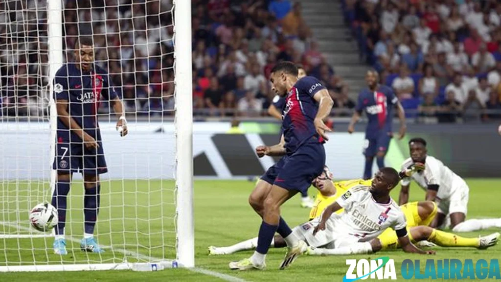 Endrick Bawa Lyon Taklukkan Super PSG 2-1 di Paris